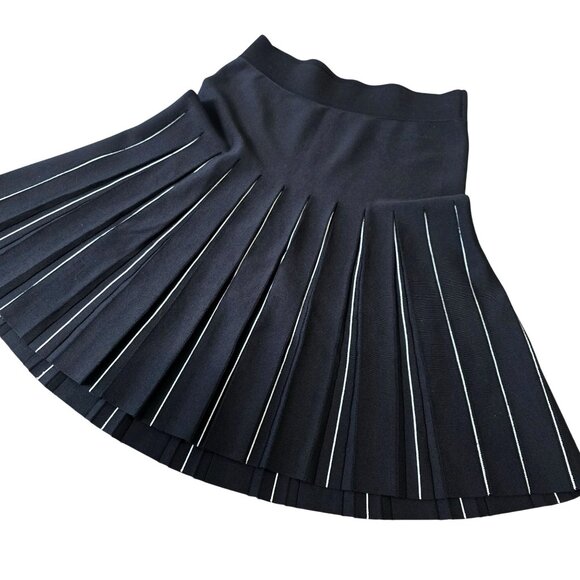 Carlisle New York Black & White Pleated long tennis Skirt size S elastic waist - Picture 1 of 6